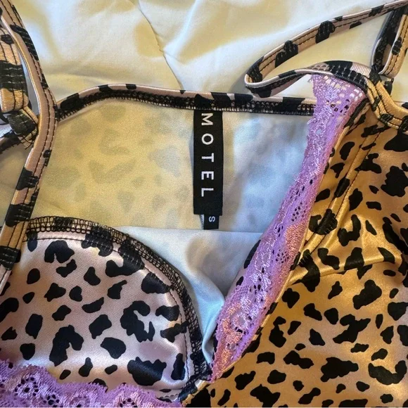 Motel Rocks Satin Lesty Dress in Leopard Print with Lilac Lace size small - Picture 9 of 9